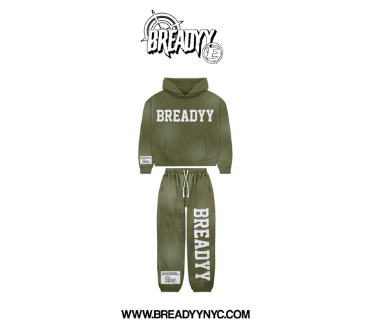 DISTRESSED SWEATSUIT